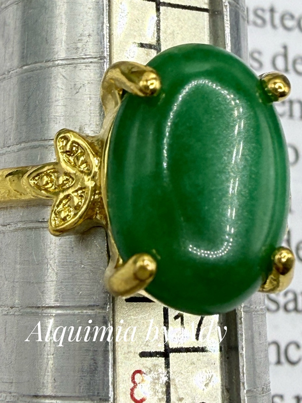 VINTAGE STYLE Jade and Gold gem ring